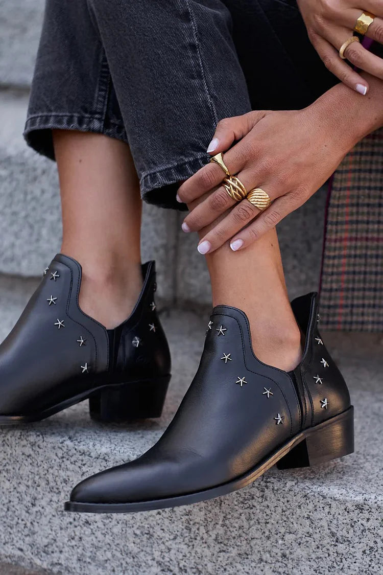 Sara | Ankle Boot With Star Details