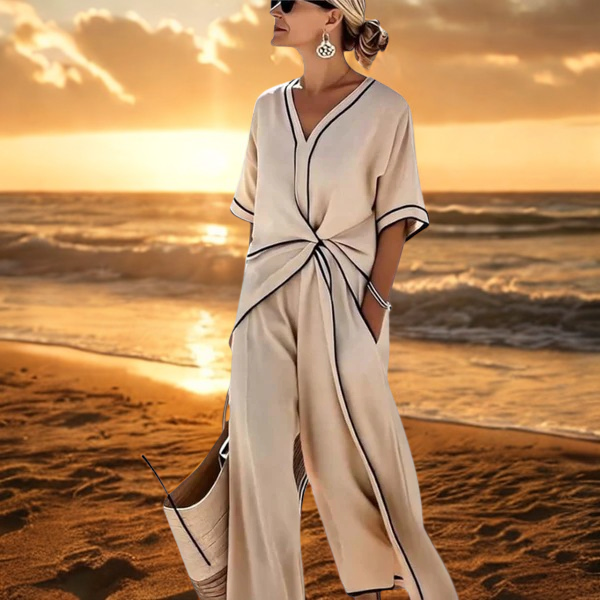 Joanna – Elegant Jumpsuit with Contrast Trim