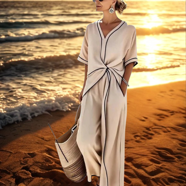 Joanna – Elegant Jumpsuit with Contrast Trim