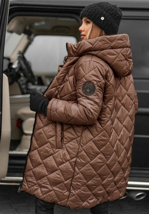 Linda | Elegant Quilted Down Jacket with Hood