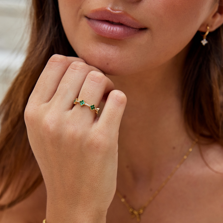 Chance - Ring with a Crystal in the Shape of a Four-Leaf Clover