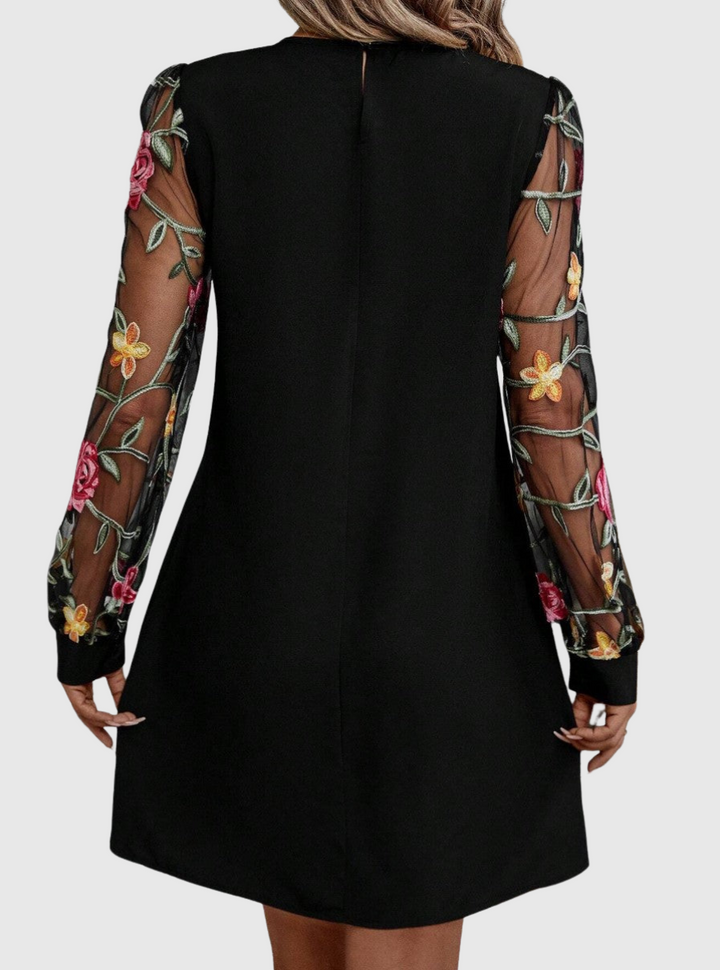Jolanta | Elegant dress with V-neckline