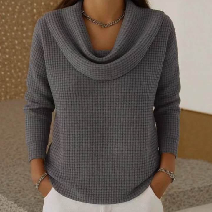 Amber | Warm Sweater With Collar