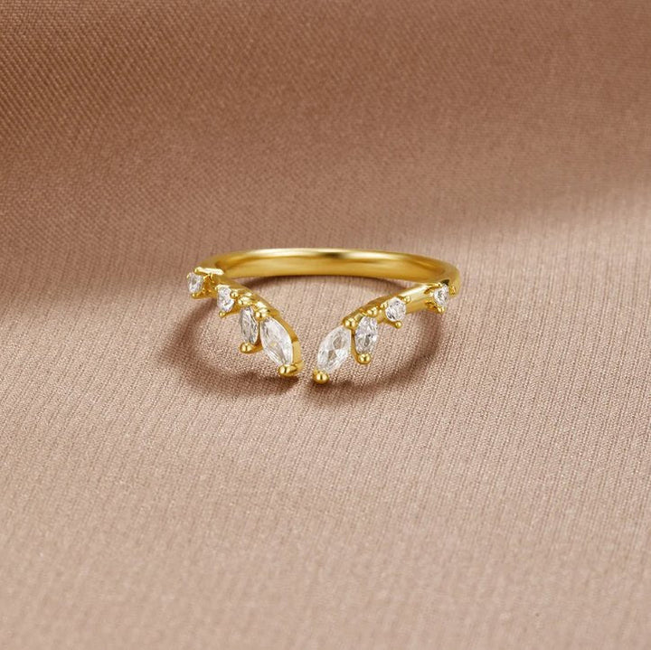 Peace - Ring of Crystal Gold