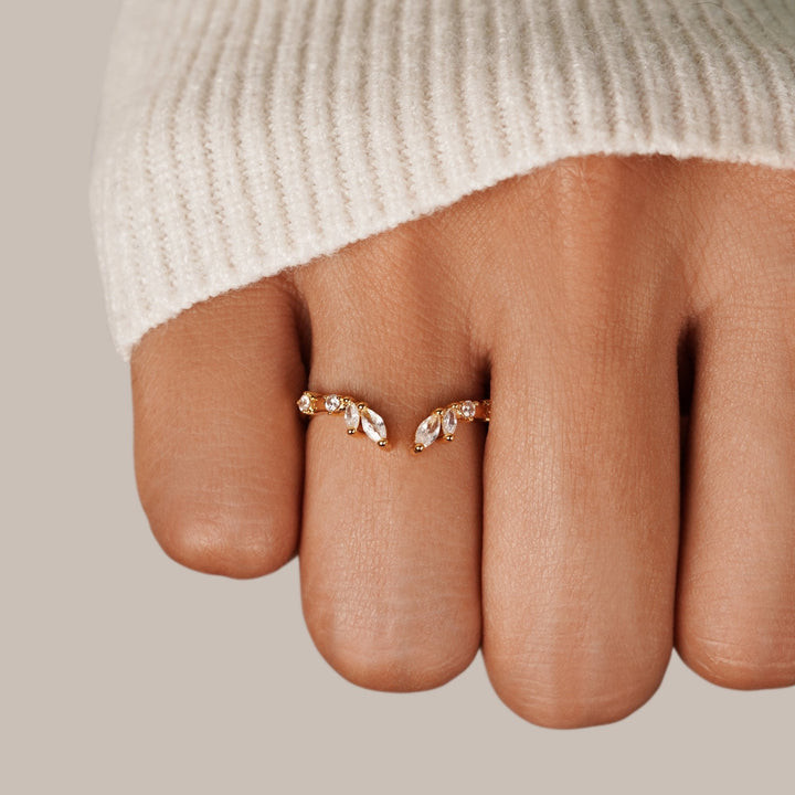 Peace - Ring of Crystal Gold