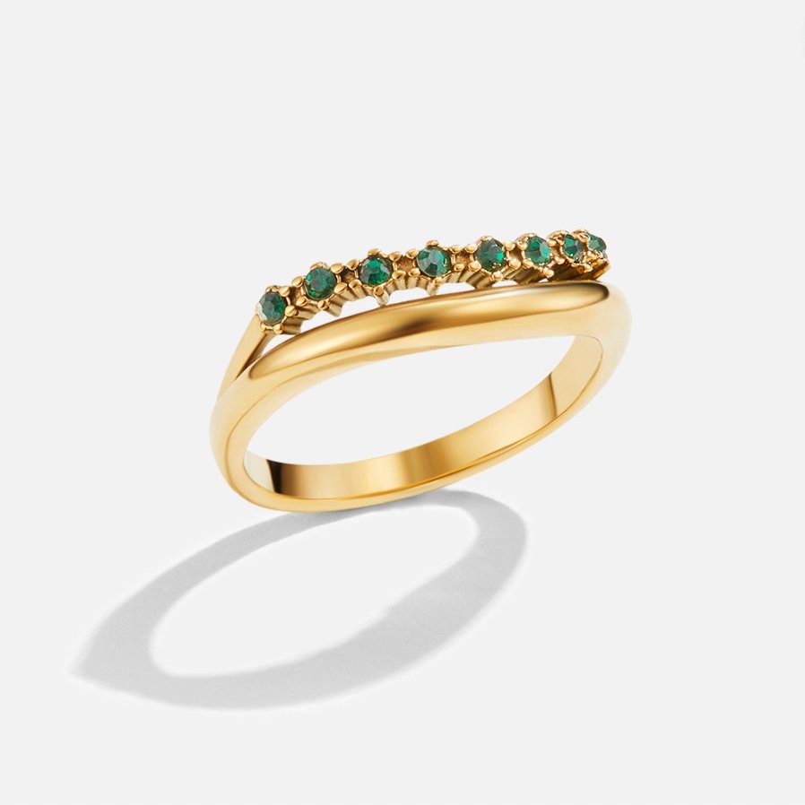 Mary - Stacked Ring with Emerald