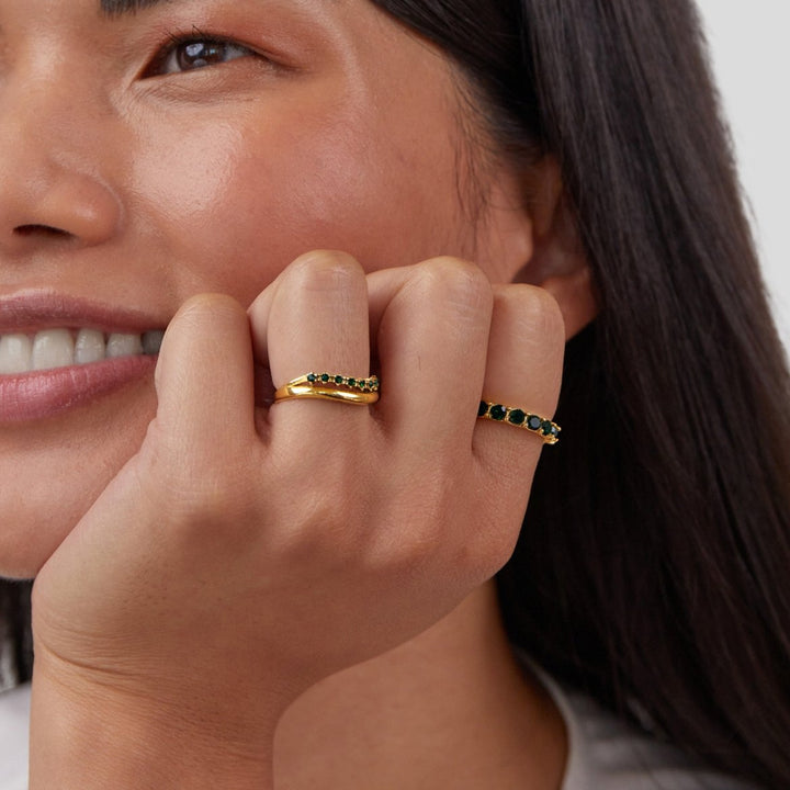Mary - Stacked Ring with Emerald