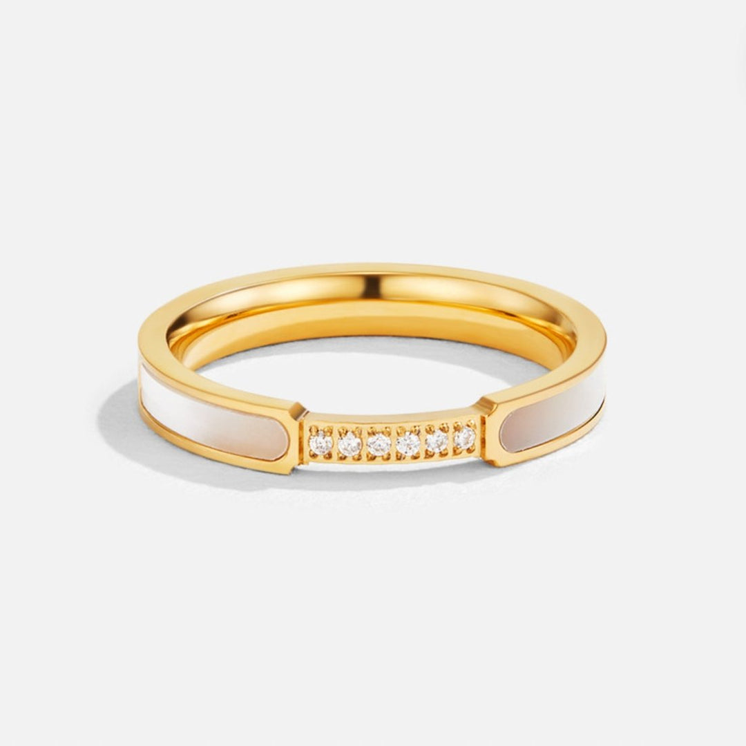 Unit - Ring with Pearls and Crystals