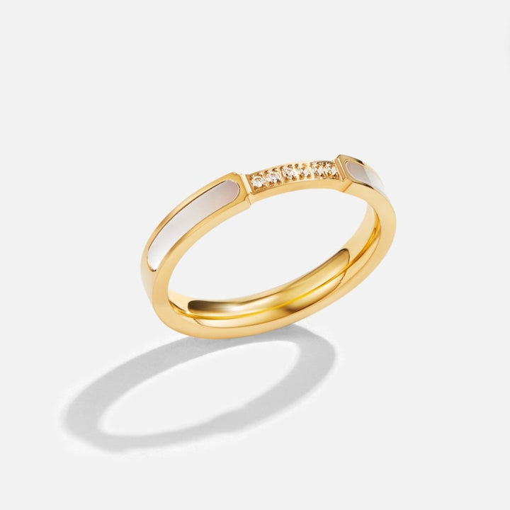 Unit - Ring with Pearls and Crystals
